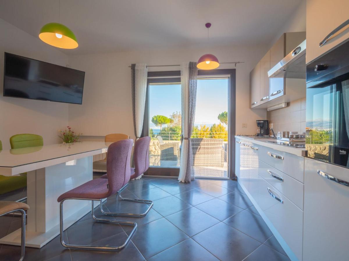 Apartment Damir By Interhome Laurana Esterno foto